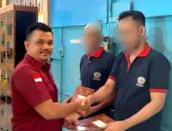 Dua WBP Lapas Lhoksukon Terima Amnesti Presiden Republik Indonesia dari Kalapas Rian Firmansyah