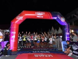 BUPATI SAMOSIR BERSAMA GUBSU LEPAS FLAG OFF TRAIL OF THE KING 100 KM