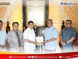 Silaturahmi Pemimpin: Pertama Kali dalam Sejarah, Bupati dan Wakil Bupati Rohul Anjangsana ke Para Pemimpin Terdahulu