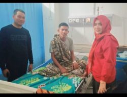 Wakil Bupati Aceh Timur dan Istri Jenguk Mahmuda, Tim Media yang Dirawat di RS Cut Nyak Dhien Langsa