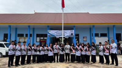 Guru Hebat Indonesia Kuat” Peringatan Hari Guru Nasional SMAN 17 Pekanbaru