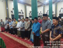 Kapolsek Cakung Hadiri Pemakaman dan Berikan Santunan kepada Keluarga Hansip, Wujud Duka atas Gugurnya Penjaga Jakarta