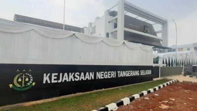 Jaksa Gadungan Sekaligus Markus Pemilik Senpi Diringkus Tim SIRI Kejaksaan Agung dan Tabur Kejari Kota Tangerang Selatan