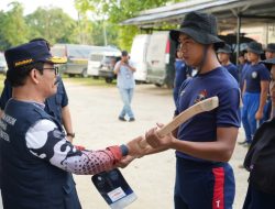 Kakanwil Meurah Budiman Motivasi dan Serahkan Alat Baksos untuk Taruna Poktekpin 