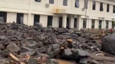 PU Kirim Personel dan Alat Berat Atasi Banjir Sitaro