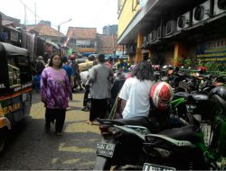 Pengunjung Harus Bayar Parkir Dua Kali, Pengelola Ps Jatinegara Diduga “Pelihara” Jukir Parkir Liar