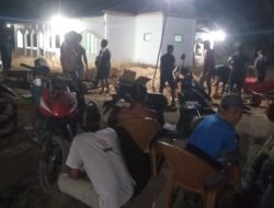 Semangat Gotong Royong Tanpa Kenal Lelah: Warga Dusun Rantau Panjang Bangun Masjid di Malam Hari